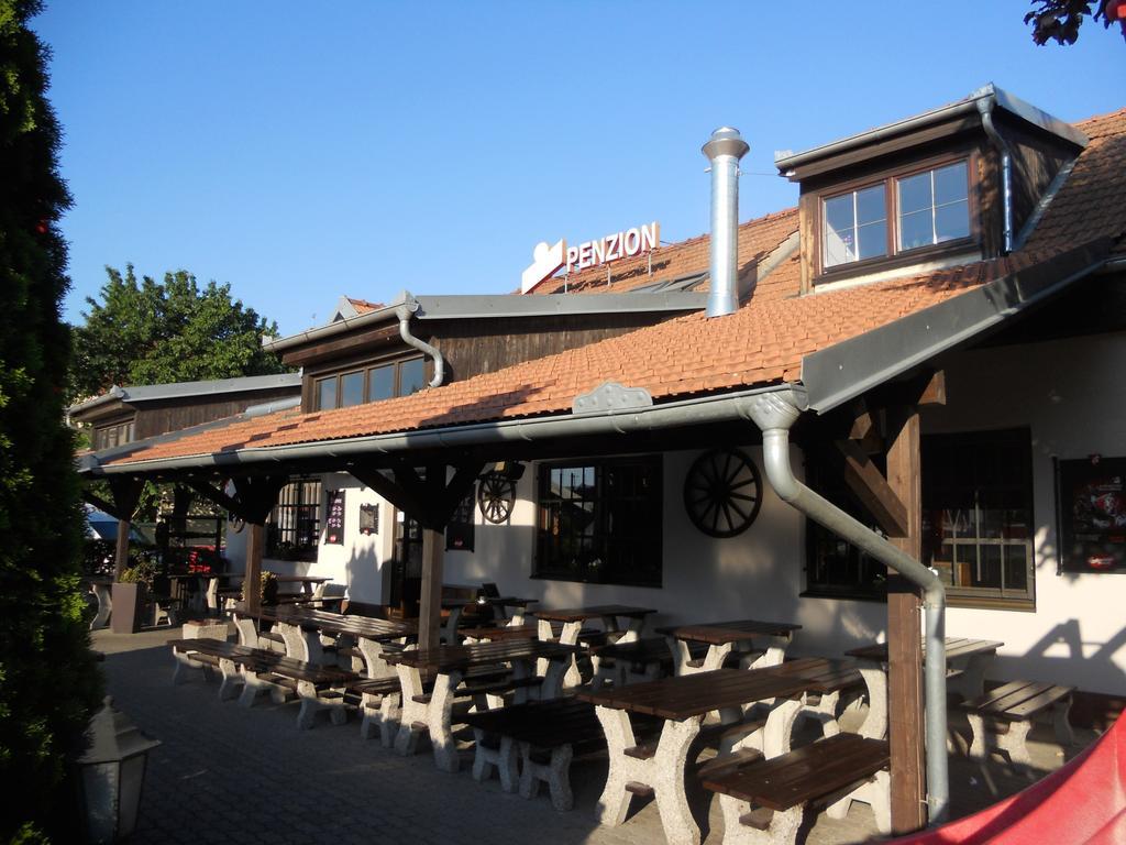 Modřice 塔弗尼克卡旅馆酒店 外观 照片